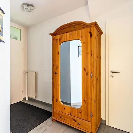 Pippert Apartment *